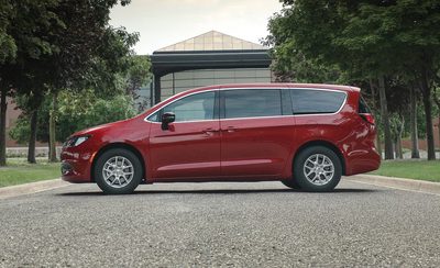 Chrysler Issues Recall for 178,000 Minivans Over a Side Curtain Airbag Defect
