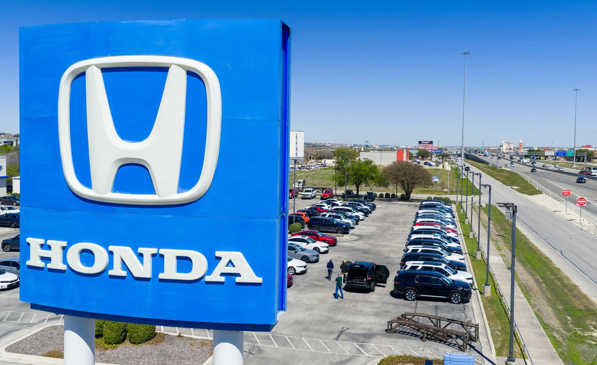 The FTC Is Going After Dealerships That Keep Ads Up for Already-Sold Cars
